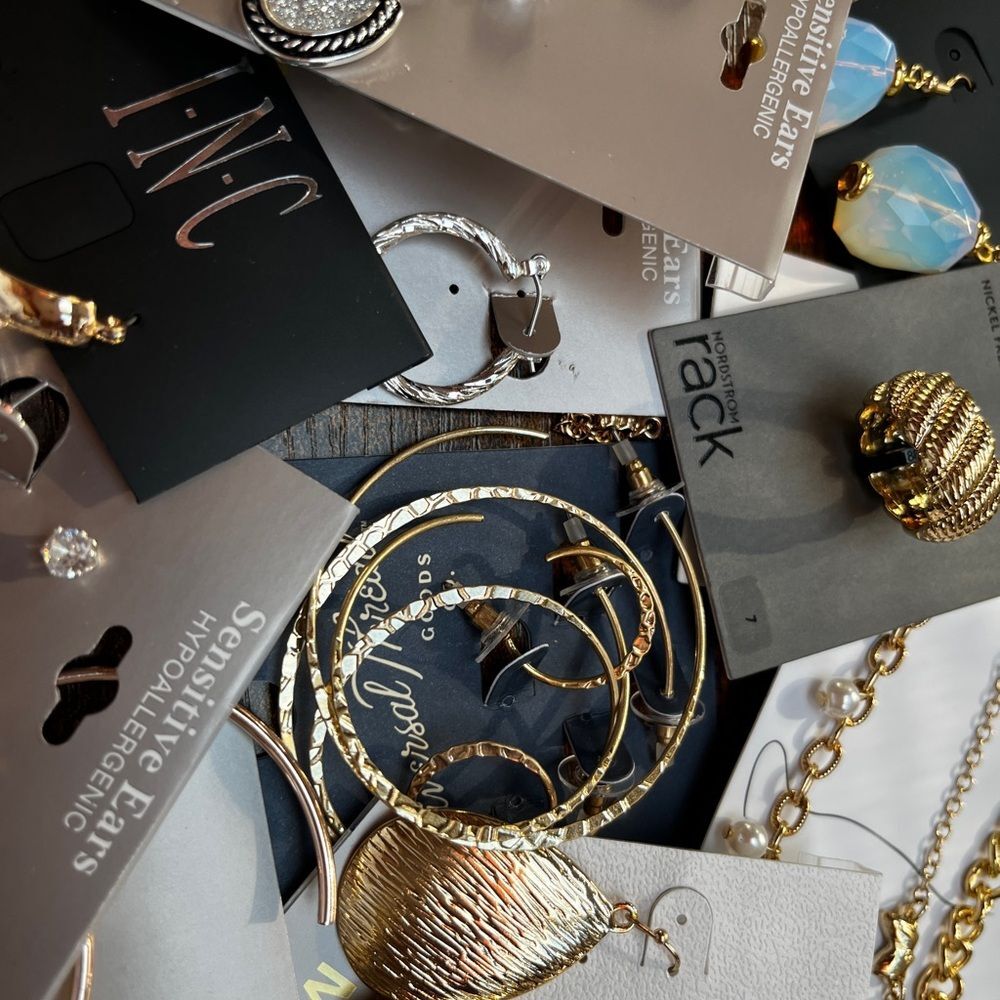 15 PCS Assorted Jewelry Collection NWTS